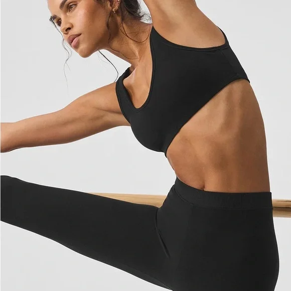 ALO Alosoft Center Stage Bra, Small - Picture 2 of 6